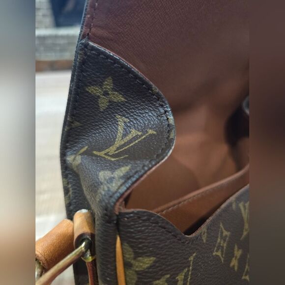 Authentic Vintage Louis Vuitton Cartouchiere MM - Picture 9 of 10